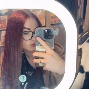 Meet your Posher, Nadia